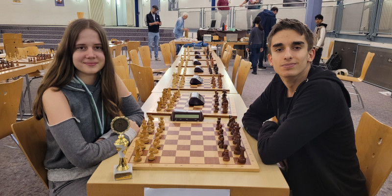 JKG-Schachteam &uuml;berrascht beim G&uuml;tersloher Sch&uuml;lerschachturnier