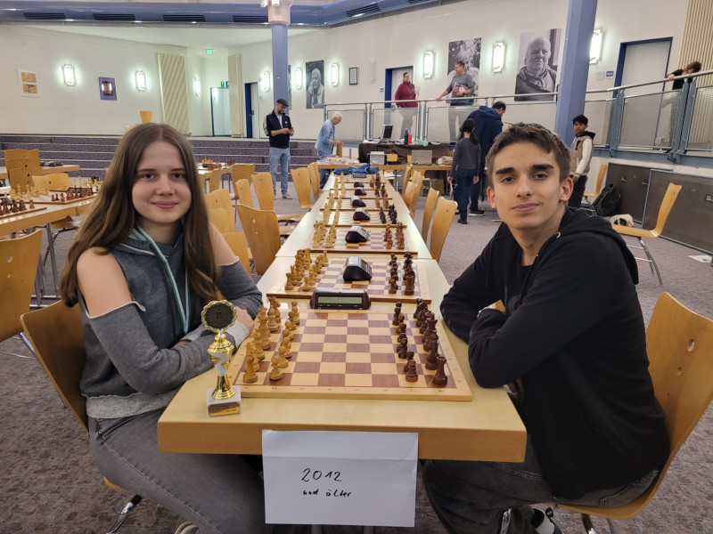 JKG-Schachteam &uuml;berrascht beim G&uuml;tersloher Sch&uuml;lerschachturnier